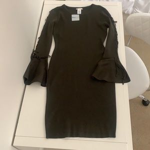 Green Dress with Cute Flare Sleeves